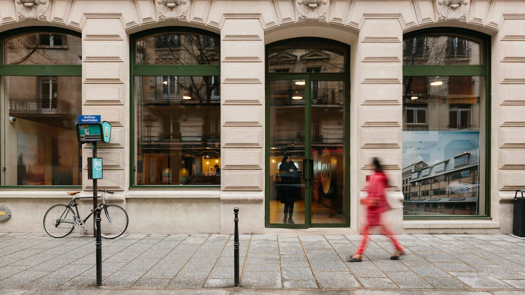 WeWork Coeur Marais Coworking Paris 6466 rue des archives 75003 Neonomade Work outside